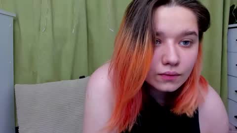 Snapshot of edna_dana chatting on 12.20.25 Edna online show from 12.20.25