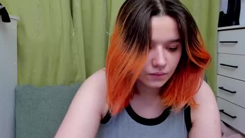 Snapshot of edna_dana chatting on 12.21.25 Edna online show from 12.21.25