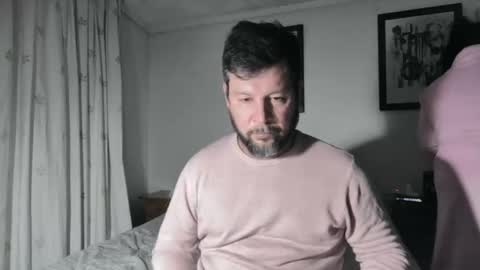 Snapshot of ednaih chatting on 12.20.25 ednaih online show from 12.20.25