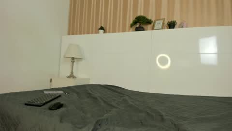 edrien_ray online show from 04.10.26