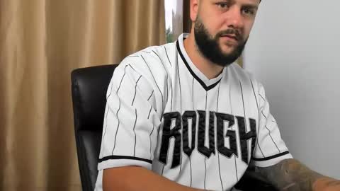 Snapshot of edvvardfame chatting on 09.10.25 Addi online show from 09.10.25