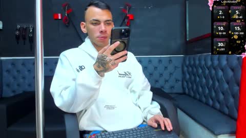 Snapshot of edward_24_ chatting on 11.17.25 Edward Colleman online show from 11.17.25