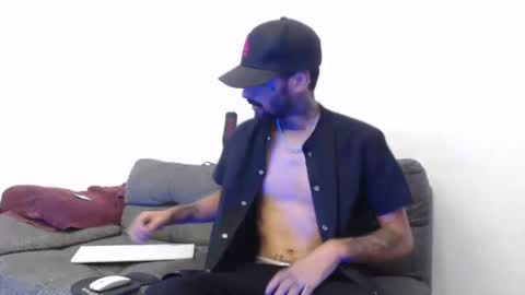 Snapshot of edward_johnsonn chatting on 09.16.25 edward_johnsonn online show from 09.16.25