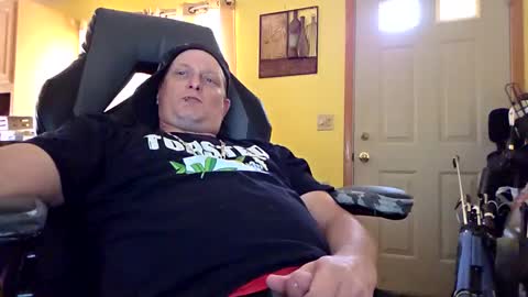 Snapshot of edwardaims_2please chatting on 09.20.25 edwardaims_2please online show from 09.20.25