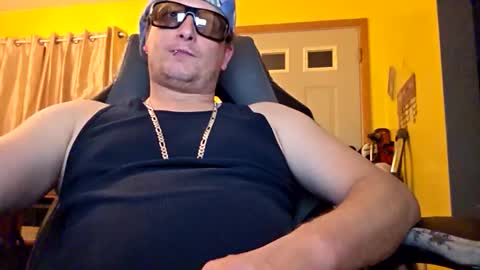 Snapshot of edwardaims_2please chatting on 11.06.25 edwardaims_2please online show from 11.06.25