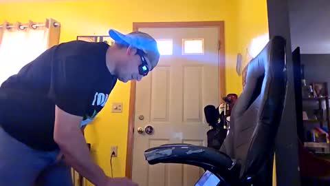 Snapshot of edwardaims_2please chatting on 11.07.25 edwardaims_2please online show from 11.07.25