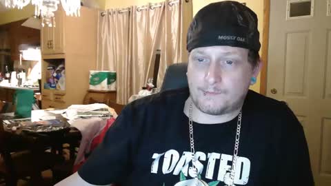 Snapshot of edwardaims_2please chatting on 11.24.25 edwardaims_2please online show from 11.24.25