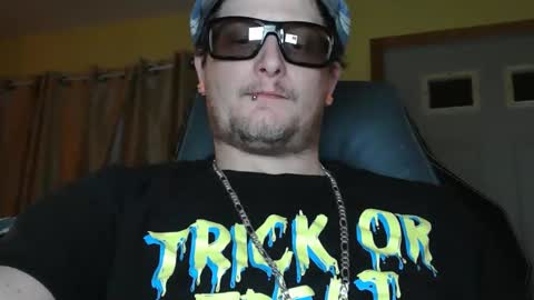 Snapshot of edwardaims_2please chatting on 12.01.25 edwardaims_2please online show from 12.01.25