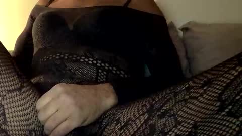 Snapshot of edwardjojo22 chatting on 11.21.25 Edwardjojo22 online show from 11.21.25