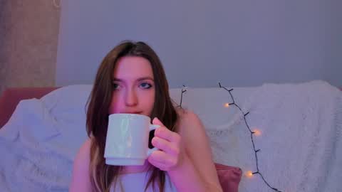 Snapshot of edythbaggott chatting on 01.29.25 Melody online show from 01.29.25