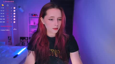 Snapshot of effie_lee chatting on 12.05.24 Effie online show from 12.05.24