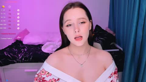 Snapshot of effie_lee chatting on 12.29.24 Effie online show from 12.29.24