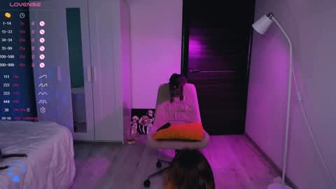 Snapshot of effie_lee chatting on 01.18.25 Effie online show from 01.18.25