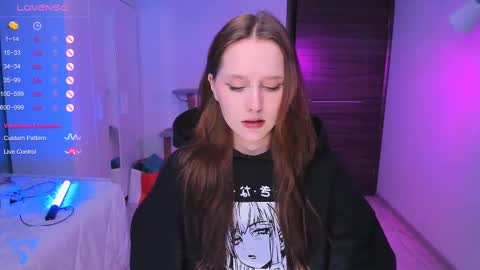 Snapshot of effie_lee chatting on 02.21.25 Effie online show from 02.21.25