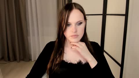 Effie Mur online show from 03.13.26