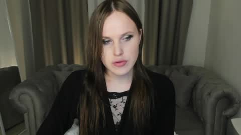 Effie Mur online show from 05.02.26