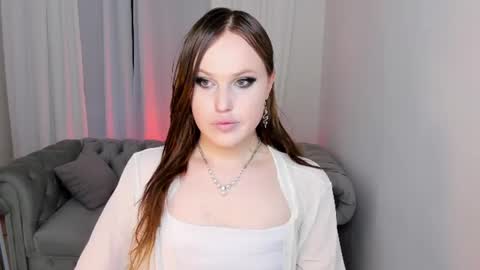 Snapshot of effiemur chatting on 07.17.26 Effie Mur online show from 07.17.26