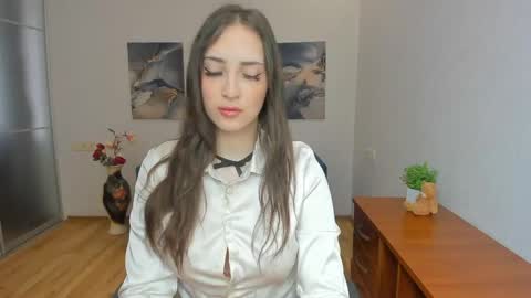 Effy Royse online show from 06.07.26