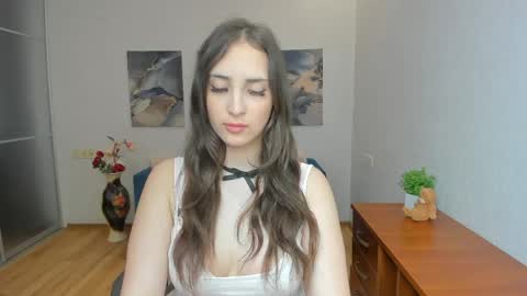 Effy Royse online show from 06.07.26