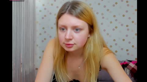 Effy online show from 12.18.24