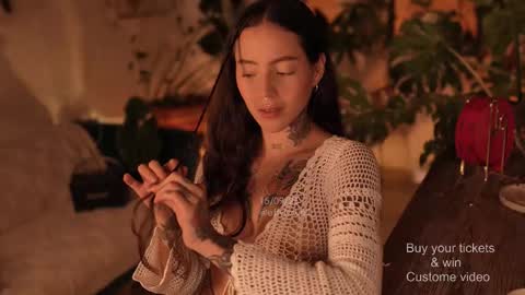 Effy online show from 09.16.25