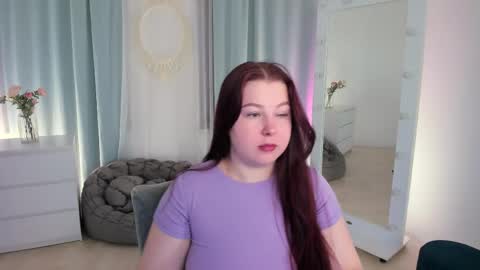 Snapshot of effyrain chatting on 04.19.26 effyrain online show from 04.19.26