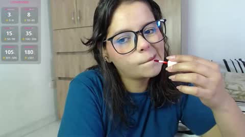 Snapshot of effysmore chatting on 02.12.26 Effy online show from 02.12.26