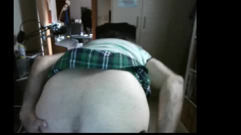 Snapshot of efi_crossou chatting on 09.15.25 efi_crossou online show from 09.15.25