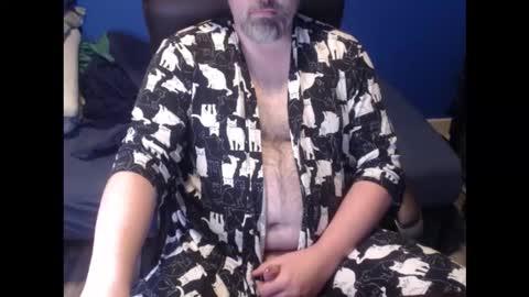 Snapshot of ehmac84 chatting on 12.15.25 Eh Mac online show from 12.15.25