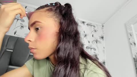 Snapshot of ehotloveaxxx chatting on 12.16.24 Valery online show from 12.16.24