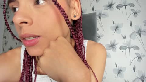 Snapshot of ehotloveaxxx chatting on 12.29.24 Valery online show from 12.29.24