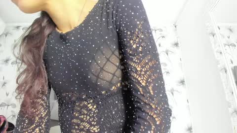 Snapshot of ehotloveaxxx chatting on 01.20.25 Valery online show from 01.20.25
