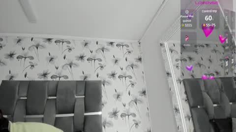 Snapshot of ehotloveaxxx chatting on 01.26.25 Valery online show from 01.26.25