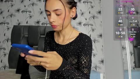 Snapshot of ehotloveaxxx chatting on 02.07.25 Valery online show from 02.07.25