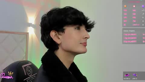 Snapshot of eidan_tay chatting on 04.17.26 eidan_tay online show from 04.17.26