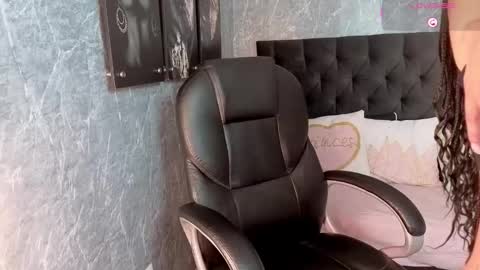 eileen__stone online show from 01.08.26