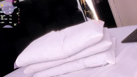 Snapshot of eileen_tanihara chatting on 12.15.25 eileenn tanihara online show from 12.15.25