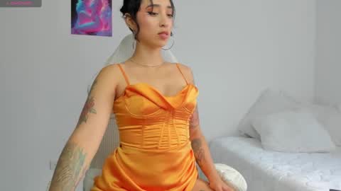   EileenFord    online show from 01.30.25