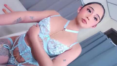 Eilleh online show from 12.21.25