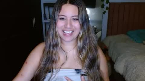 EIMY   MODEL INDEPENDENT online show from 10.29.25