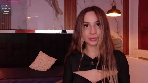 Snapshot of eimy_rose1 chatting on 05.19.26 Eimy rose online show from 05.19.26