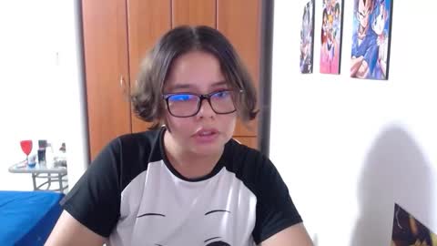 eimy_saenzz online show from 10.25.25