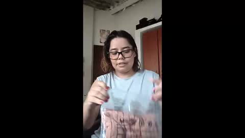 eimy_saenzz online show from 04.10.26