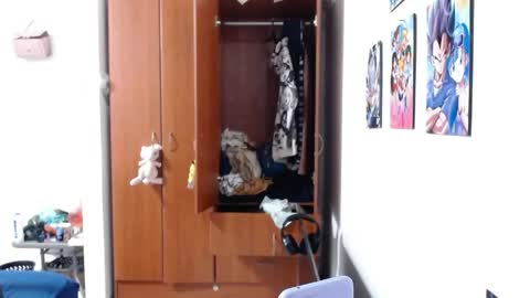 eimy_saenzz online show from 04.25.26