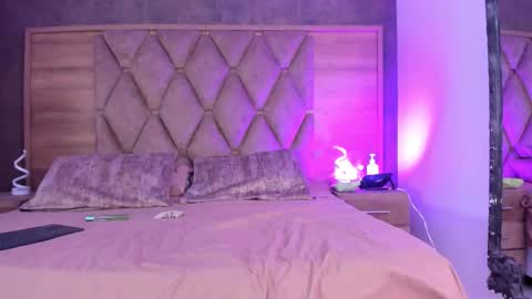 YG COUPLE online show from 01.14.26