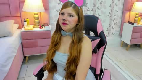 Snapshot of eimyjoness chatting on 10.26.25 EimmyJones online show from 10.26.25