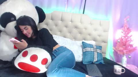 Snapshot of eimyy_rouse chatting on 01.14.26 eimyy_rouse online show from 01.14.26