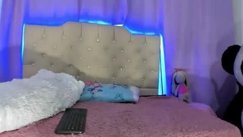 Snapshot of eimyy_rouse chatting on 02.01.26 eimyy_rouse online show from 02.01.26