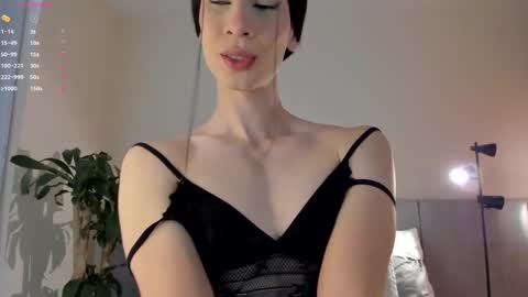 Einyel  online show from 10.01.25