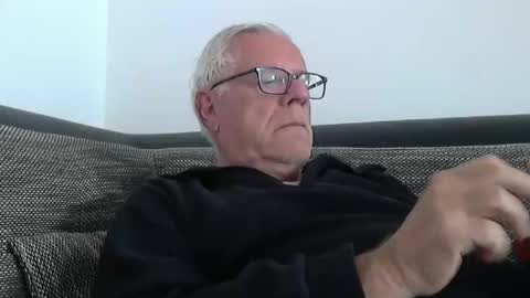 eisbaer1957 online show from 05.17.26